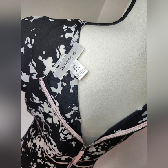 Motherhood Maternity Floral Color Block Shirt - Picture 4 of 4